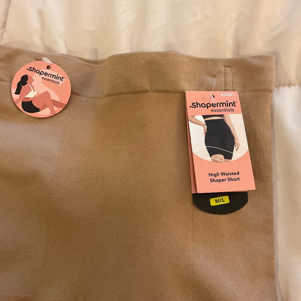 Shapermint Essentials, High Waisted Shaper Short M/L 

NWT!